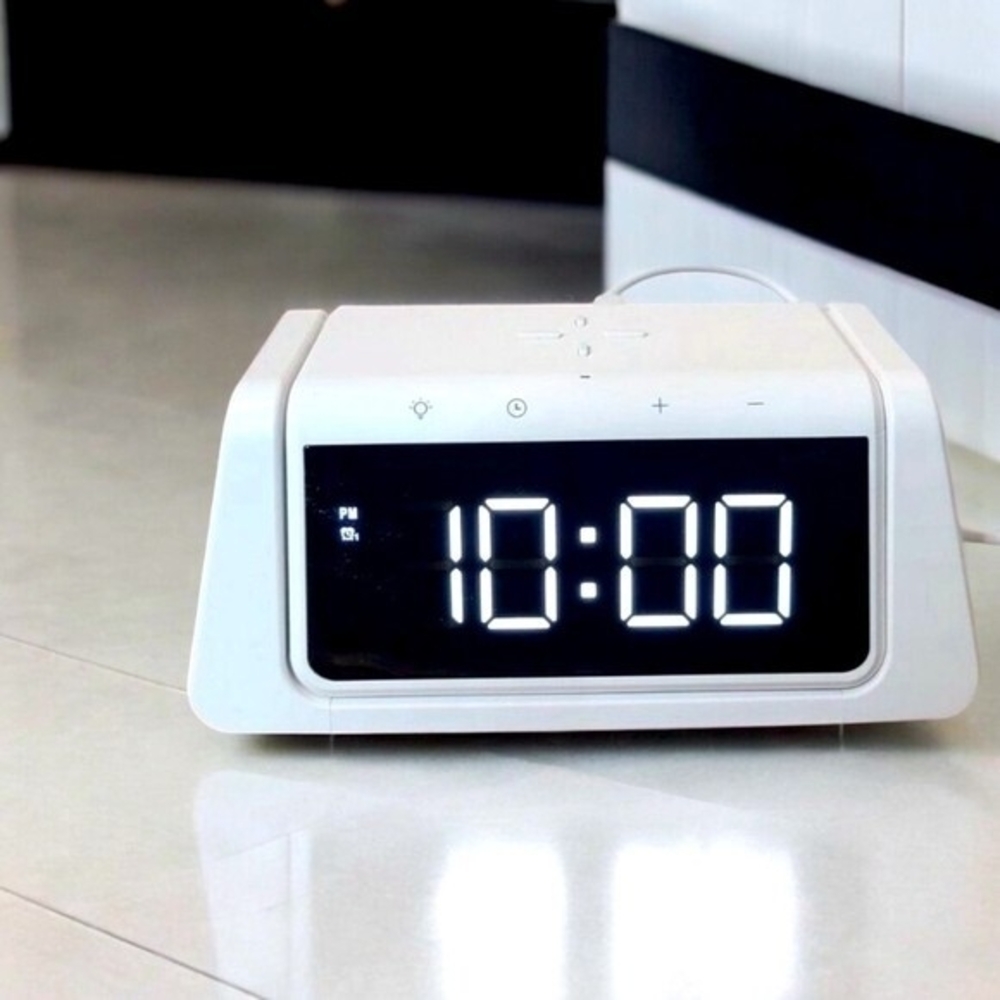 PureMobile VPUR1015 UV Sterilizer Alarm Clock Wireless Charger 3-in-1 White